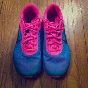 Nike Lunarlon tennis shoes